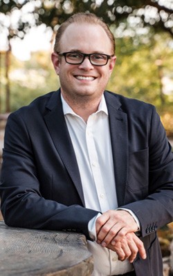Headshot of Dr. Kevin Shively