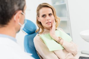 Patient visiting her emergency dentist.